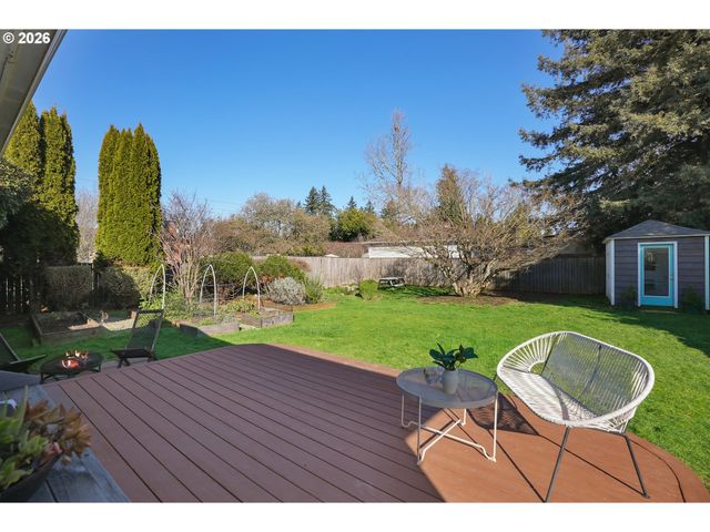404 Ne 108TH Ave, Portland, OR 97220
