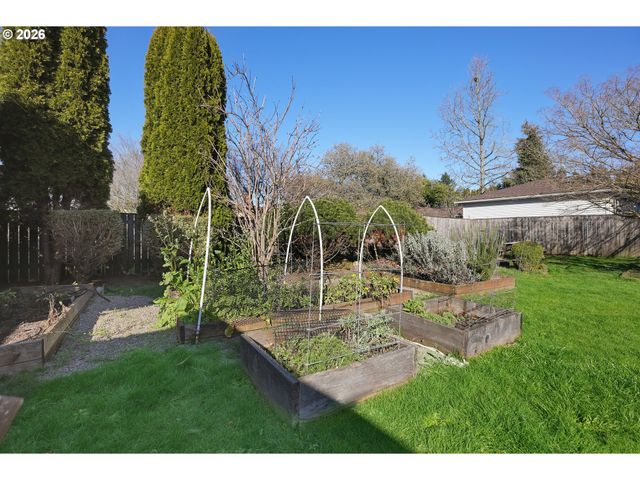 404 Ne 108TH Ave, Portland, OR 97220