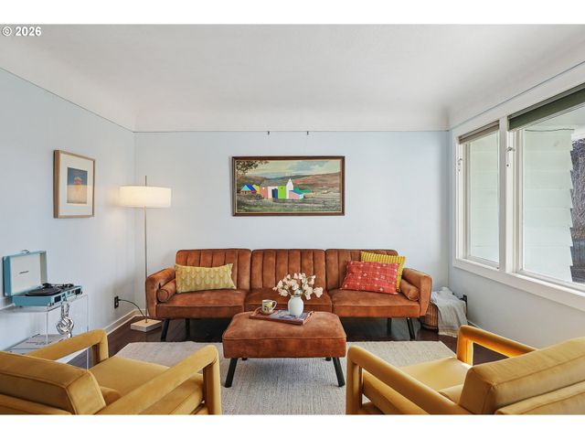 404 Ne 108TH Ave, Portland, OR 97220