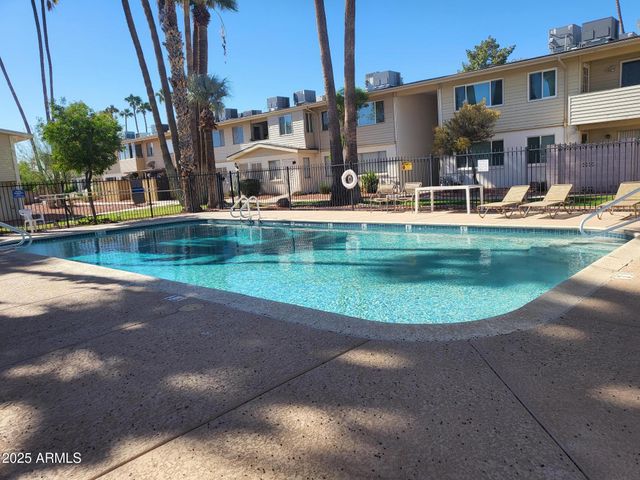 8210 E GARFIELD Street K205, Scottsdale, AZ 85257