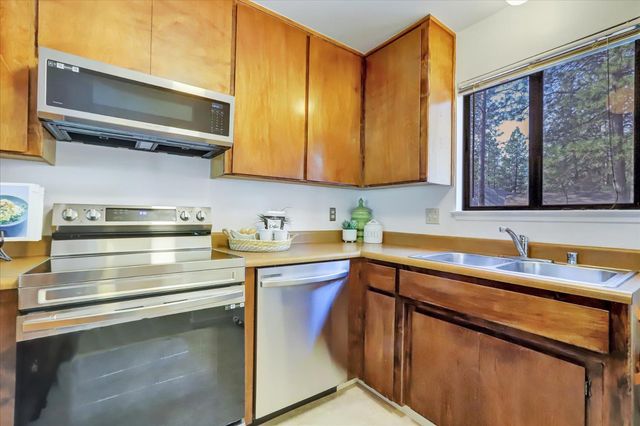 15430 Kingsbury Cir, Grass Valley, CA 95949