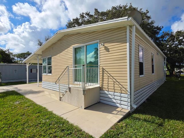 5 Hermosa Lane, Port St. Lucie, Port St Lucie, FL 34952