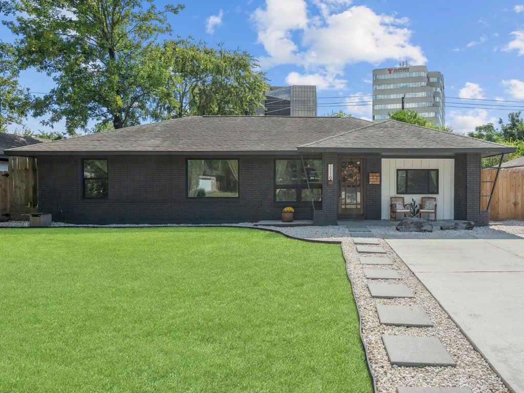 1119 W 30th Street, Houston, TX 77018