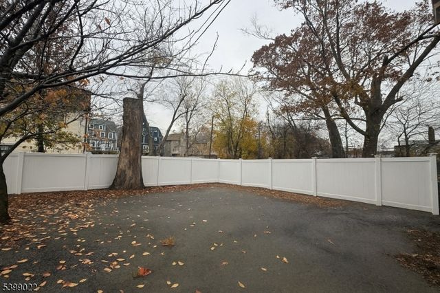 70 N Willow St, Montclair Twp., NJ 07042