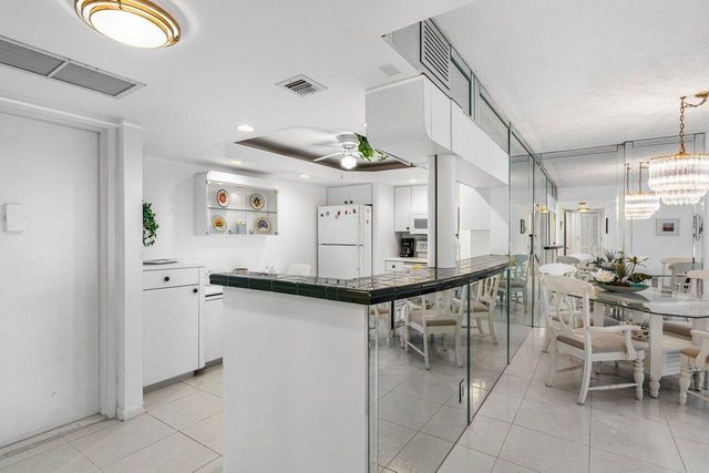 1147 Hillsboro Mile 701, Hillsboro Beach, FL 33062
