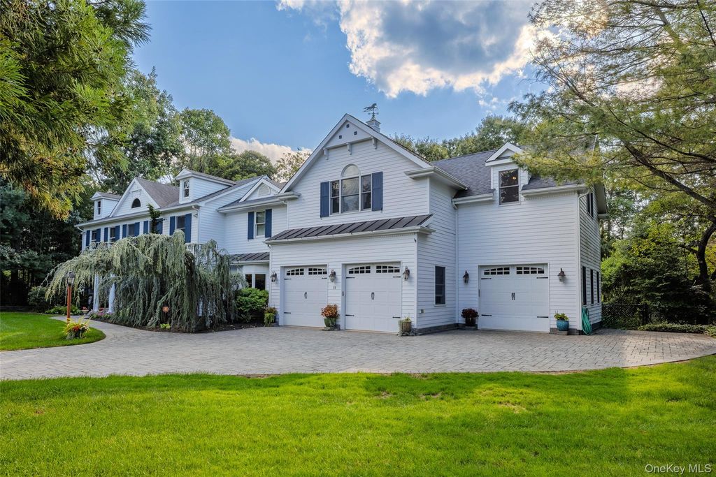 10 Redbridge Court, East Setauket, NY 11733 — photo 2