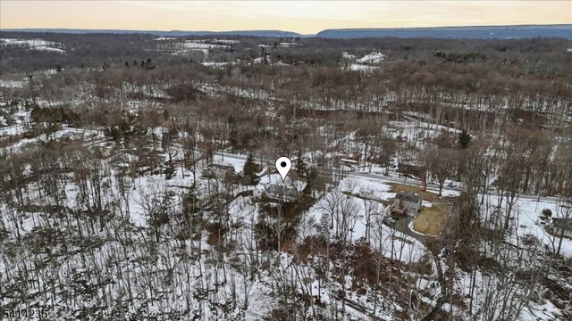 142 N Locust Lake Rd, Hope Twp., NJ 07825