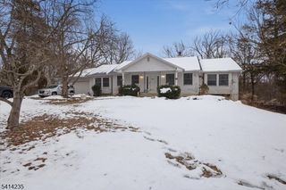 142 N Locust Lake Rd, Hope Twp., NJ 07825