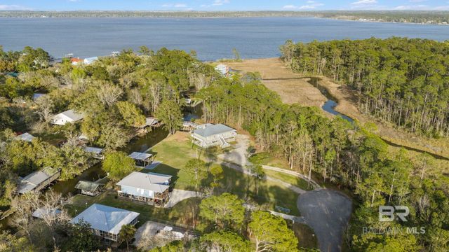 10225 Bayou Circle, Fairhope, AL 36532