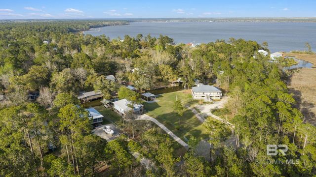 10225 Bayou Circle, Fairhope, AL 36532