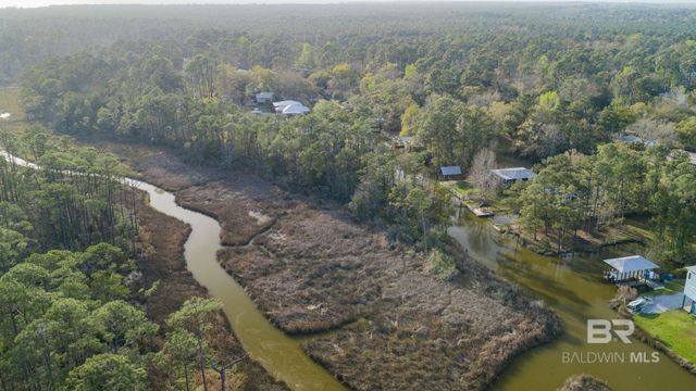 10225 Bayou Circle, Fairhope, AL 36532