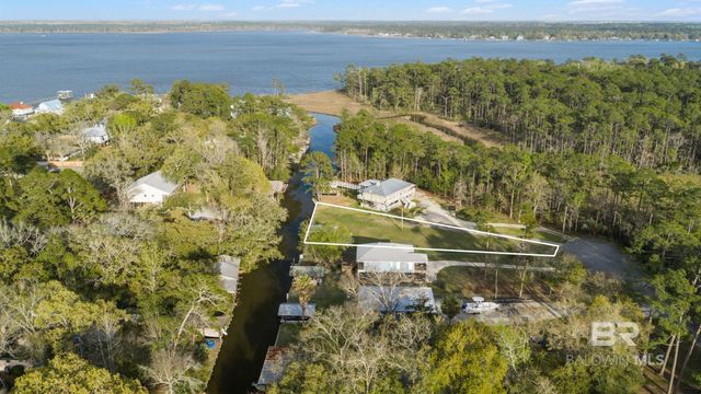 10225 Bayou Circle, Fairhope, AL 36532