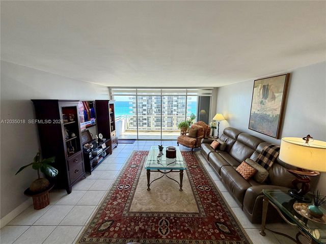 5700 Collins Avenue 14M, Miami Beach, FL 33140