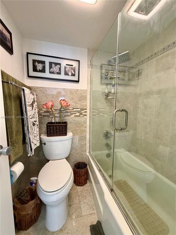 5700 Collins Avenue 14M, Miami Beach, FL 33140