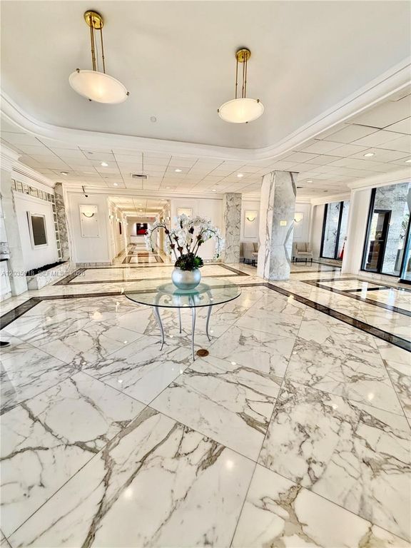 5700 Collins Avenue 14M, Miami Beach, FL 33140