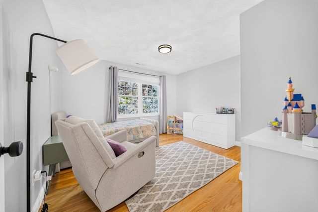 66 Sylvan St 66, Melrose, MA 02176