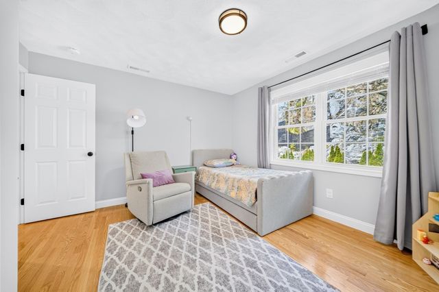 66 Sylvan St 66, Melrose, MA 02176