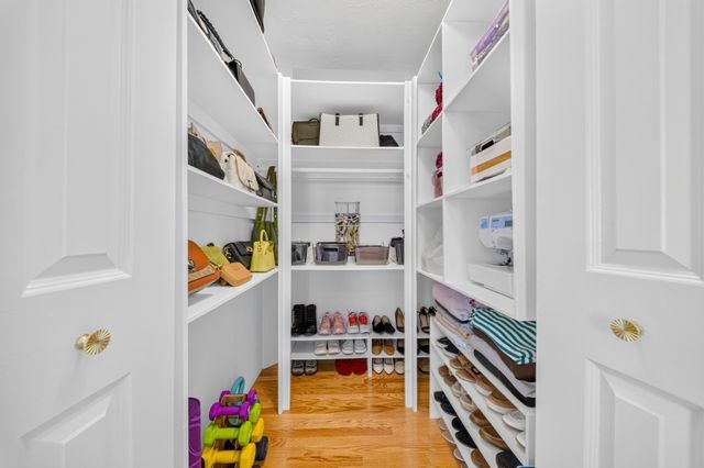 66 Sylvan St 66, Melrose, MA 02176