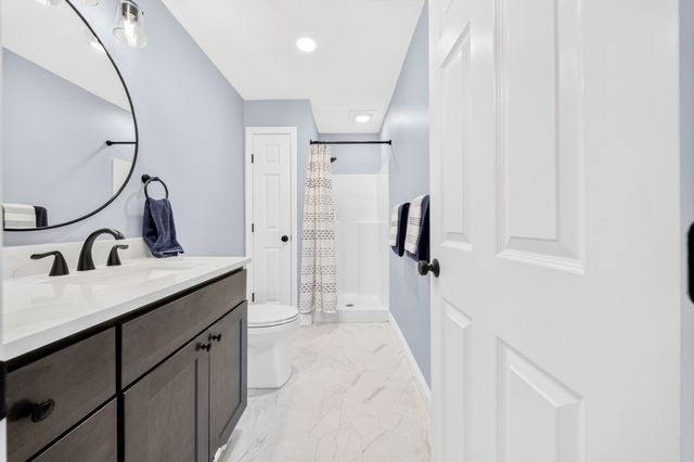 66 Sylvan St 66, Melrose, MA 02176