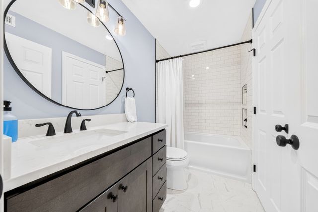 66 Sylvan St 66, Melrose, MA 02176