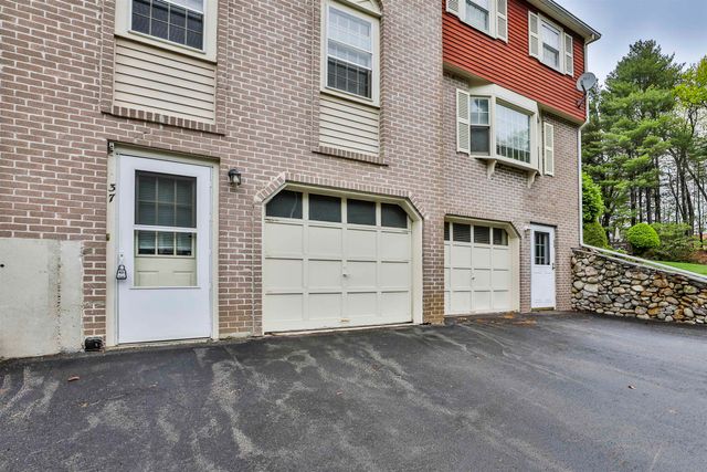 37 Cannongate III Road, Nashua, NH 03063