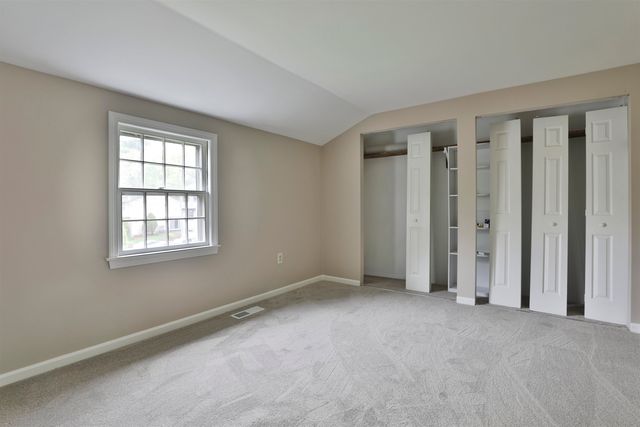 37 Cannongate III Road, Nashua, NH 03063