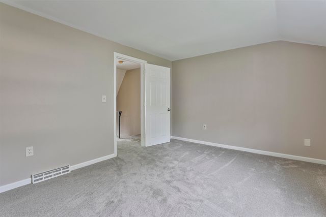 37 Cannongate III Road, Nashua, NH 03063