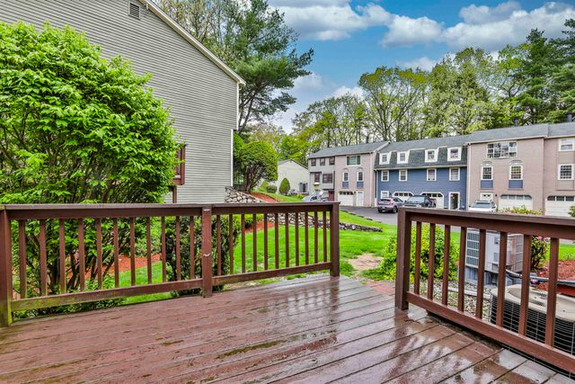 37 Cannongate III Road, Nashua, NH 03063