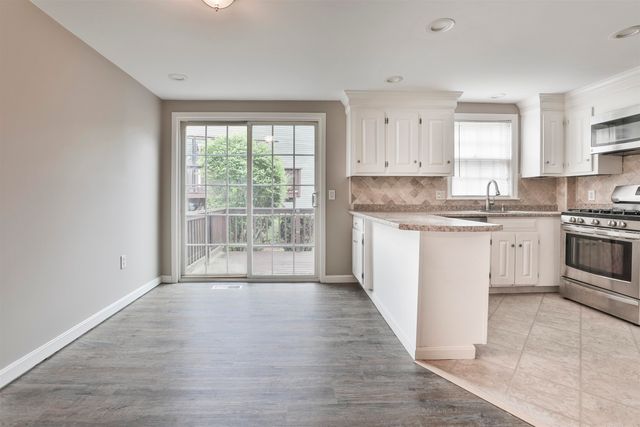 37 Cannongate III Road, Nashua, NH 03063