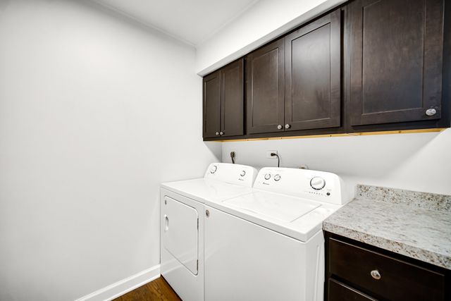 1193 E Barberry Lane B, Palatine, IL 60074