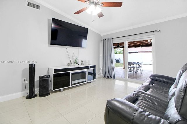 6301 SW 149th Ct, Miami, FL 33193