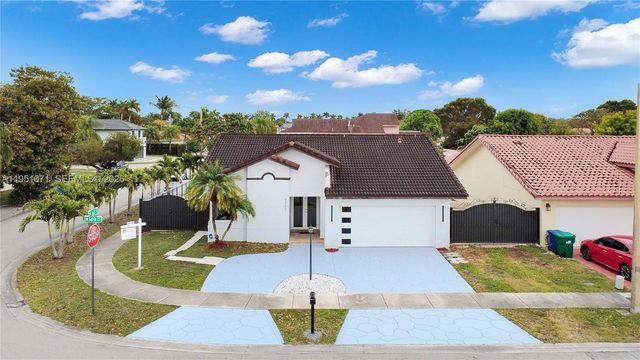 6301 SW 149th Ct, Miami, FL 33193