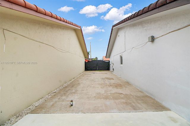 6301 SW 149th Ct, Miami, FL 33193