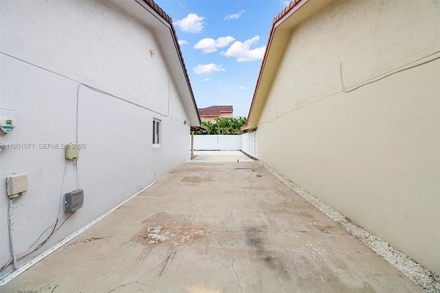 6301 SW 149th Ct, Miami, FL 33193