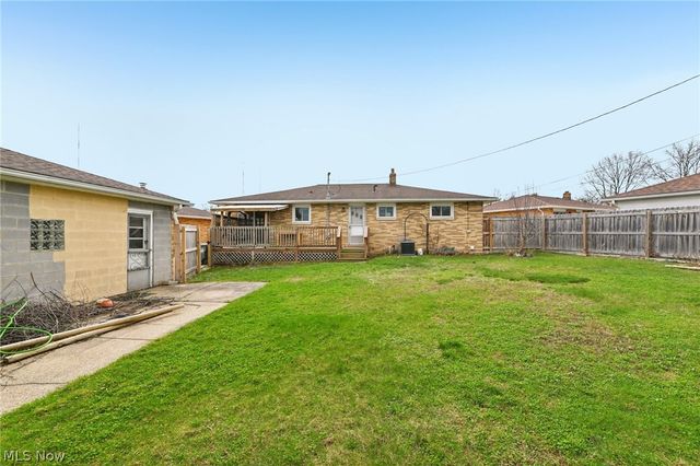 6157 Roanoke Circle, Parma, OH 44134