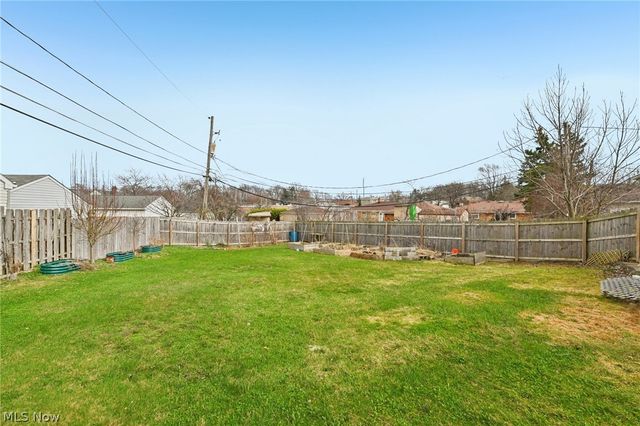 6157 Roanoke Circle, Parma, OH 44134