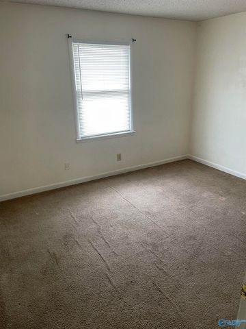 6209 Friar Tuck Drive D, Huntsville, AL 35806