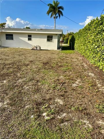 156 1st ST, Bonita Springs, FL 34134