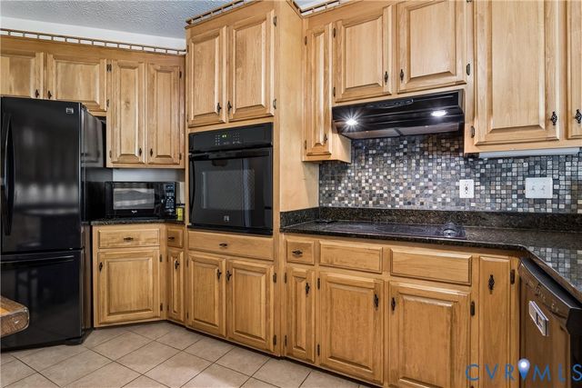 301 Beechwood Dr, Williamsburg, VA 23185