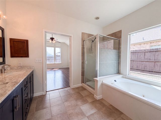 1756 Hidden Brook Drive, Grand Prairie, TX 75050