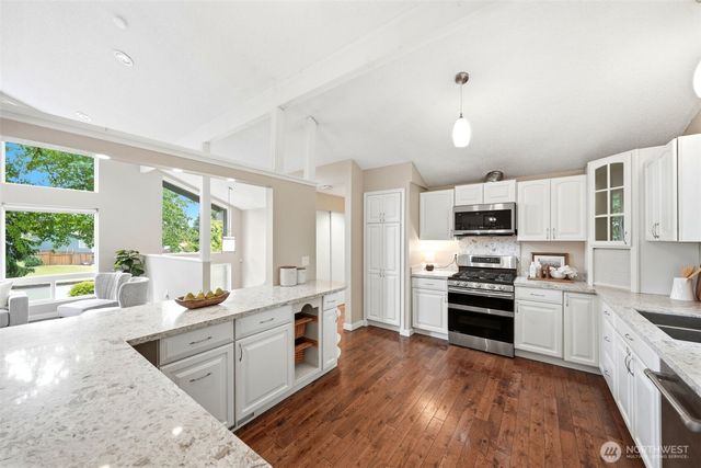 20037 102nd Court NE, Bothell, WA 98011