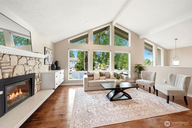 20037 102nd Court NE, Bothell, WA 98011