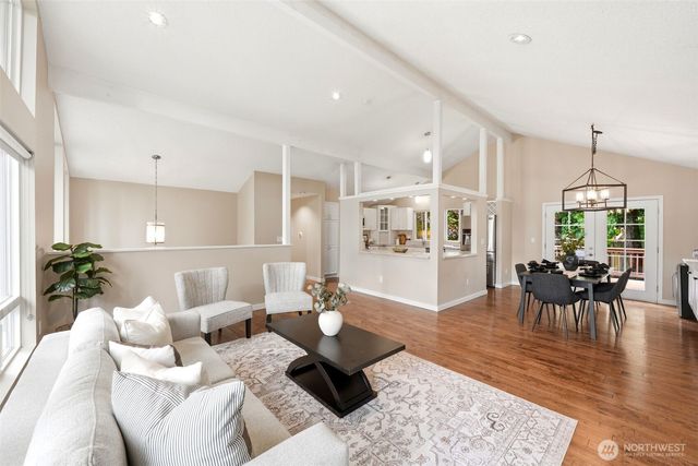 20037 102nd Court NE, Bothell, WA 98011