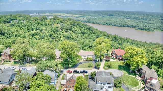 141 Manor Lane, Fort Thomas, KY 41075