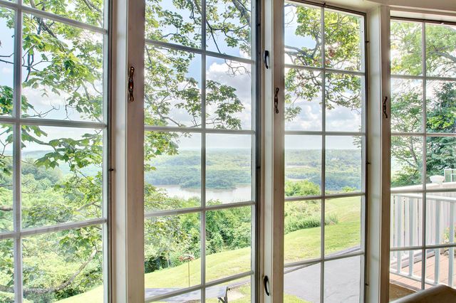 141 Manor Lane, Fort Thomas, KY 41075