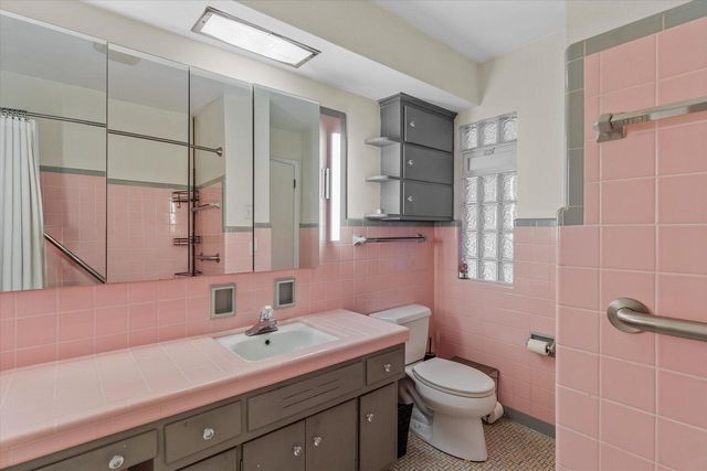10205 W Grange AVENUE, Hales Corners, WI 53130