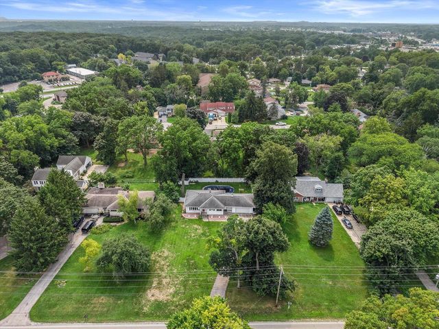 10205 W Grange AVENUE, Hales Corners, WI 53130