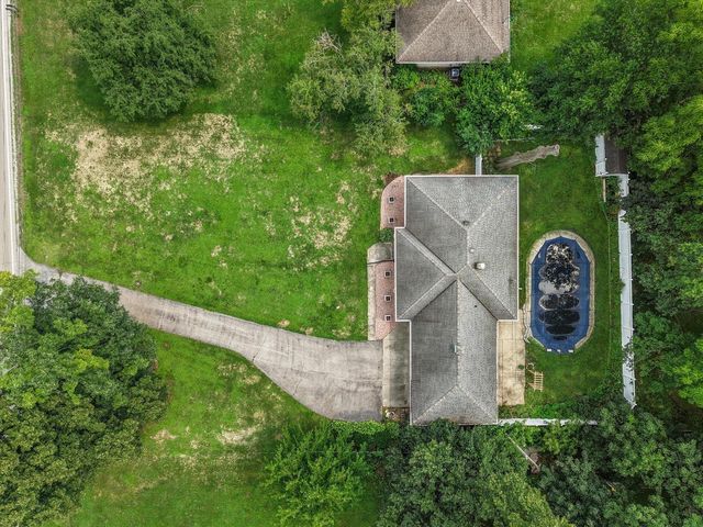 10205 W Grange AVENUE, Hales Corners, WI 53130