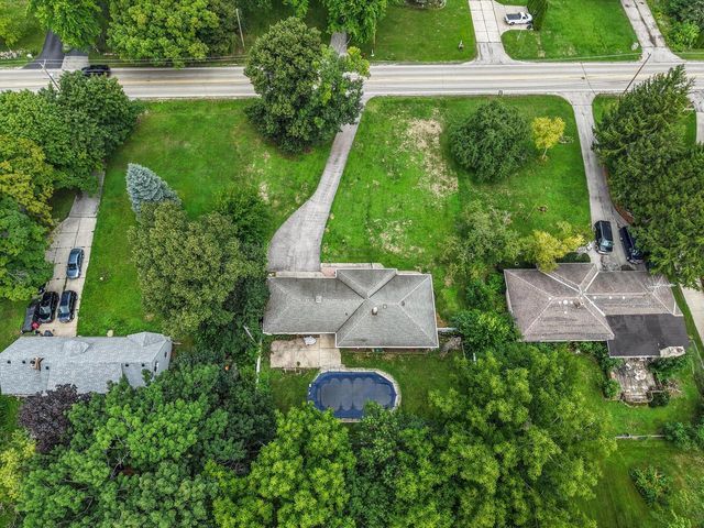 10205 W Grange AVENUE, Hales Corners, WI 53130