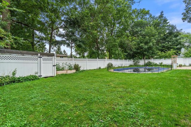 10205 W Grange AVENUE, Hales Corners, WI 53130